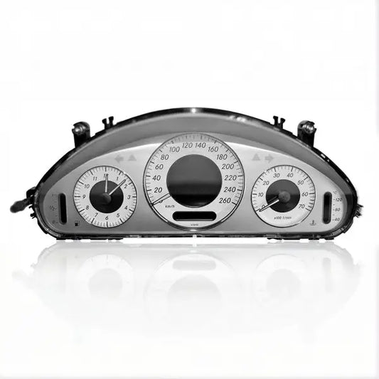 Mercedes CLK W209 Tacho mit Geschwindigkeitsmesser, Uhr und Temperaturanzeige